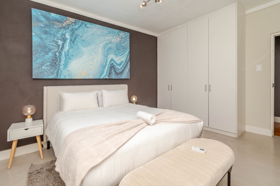3 Bedroom Property for Sale in Sea Point Western Cape